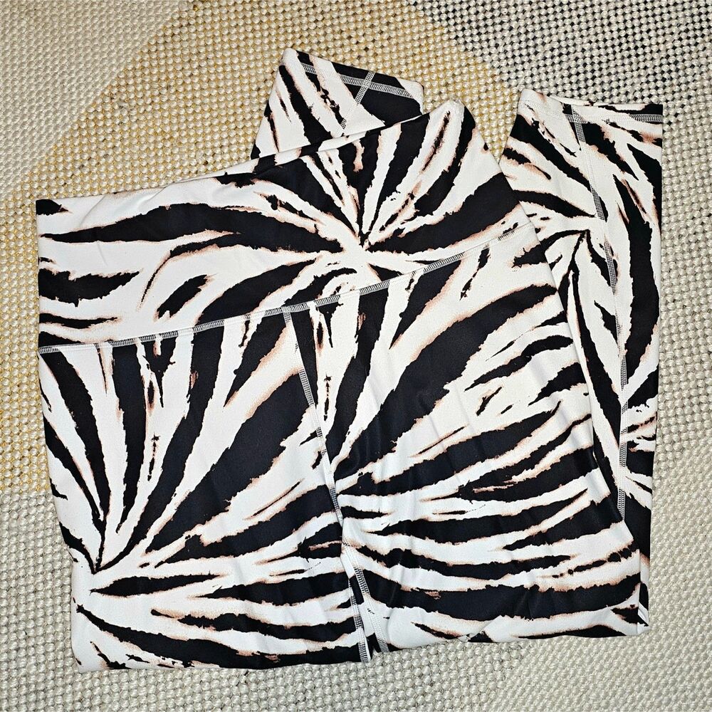 Fabletics PureLuxe Tiger Print High Waisted Leggings XL